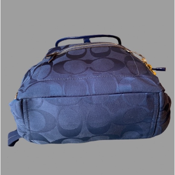 COACH LIKE NEW Signature Nylon Daisy Backpack Bag 16548 Navy Blue like new - Picture 7 of 10